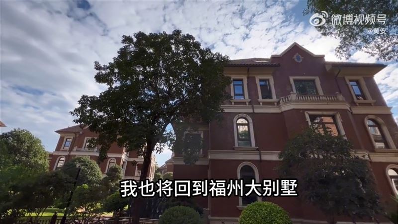 黄安家发生煤气爆炸 弟弟手臂灼伤厨房一片狼藉