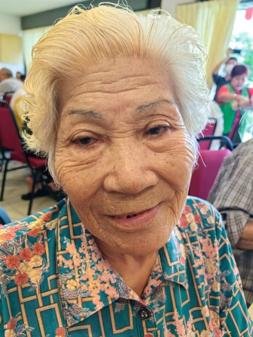 “孝亲敬老吉祥万岁宴”享美食体检 200老宝宝笑开怀