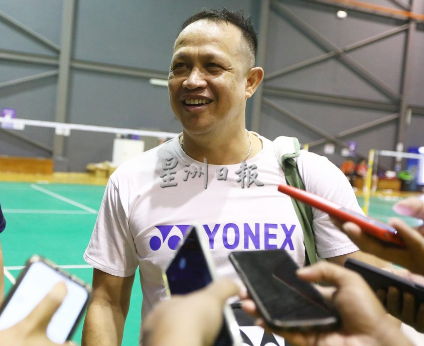 “尽快重返世界前30” 雷西盼飞汀美国赛夺冠