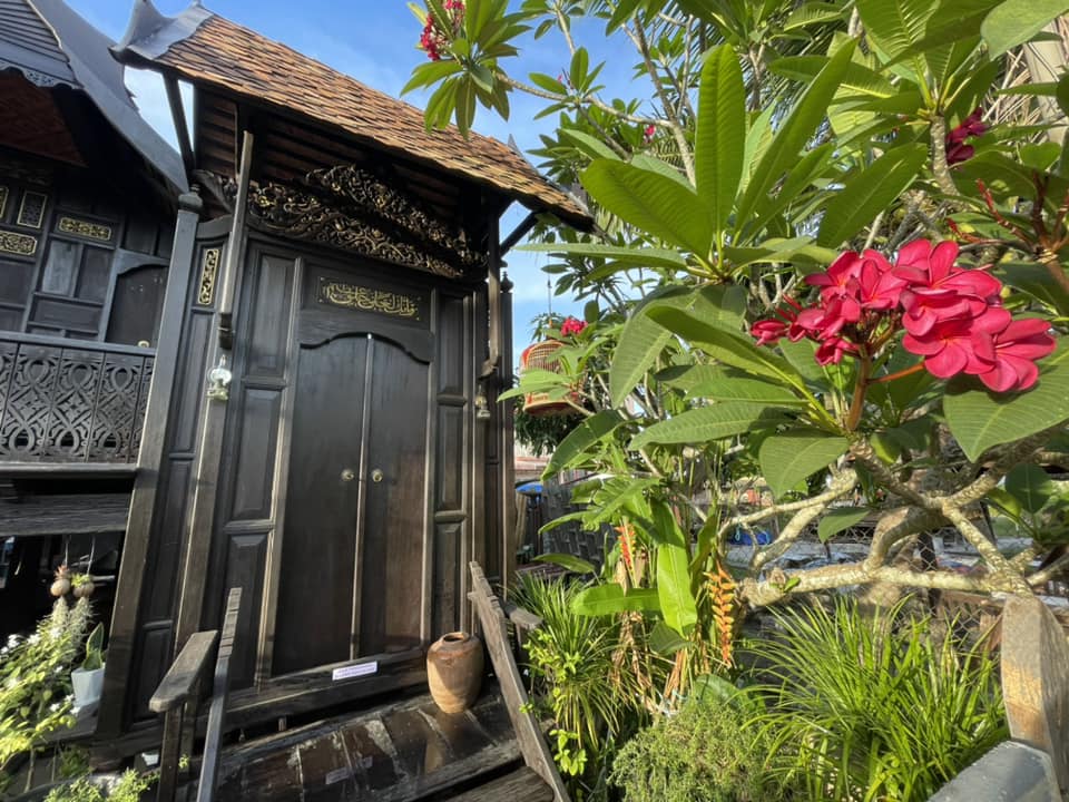 《东游记》:摄影师花2年拯救百年丹州马来传统老屋--Rumah Tiang 12