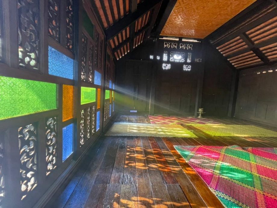 《东游记》:摄影师花2年拯救百年丹州马来传统老屋--Rumah Tiang 12