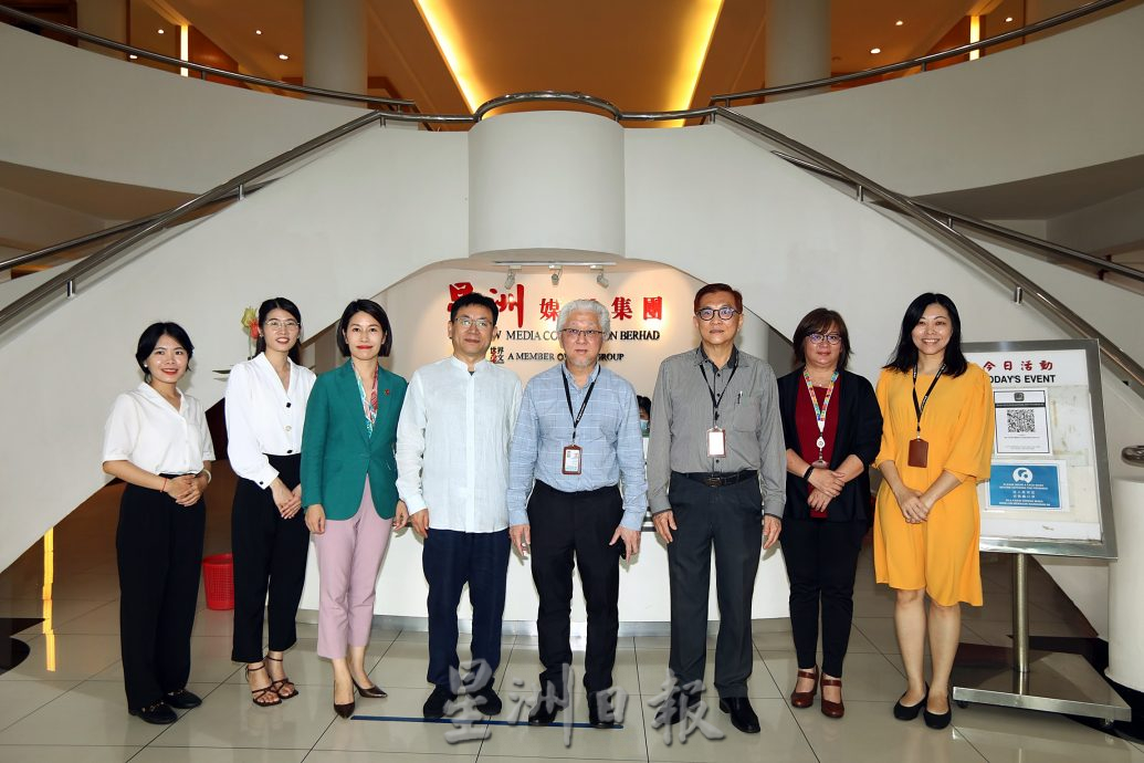 《星洲日报》和《财经时报》内容合作协议签约仪式 记者:秋香 摄影:黄冰冰