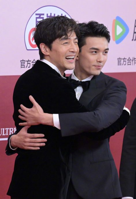 上海电影节｜杨紫琼周润发惊喜同框 时隔23年李慕白俞秀莲团聚