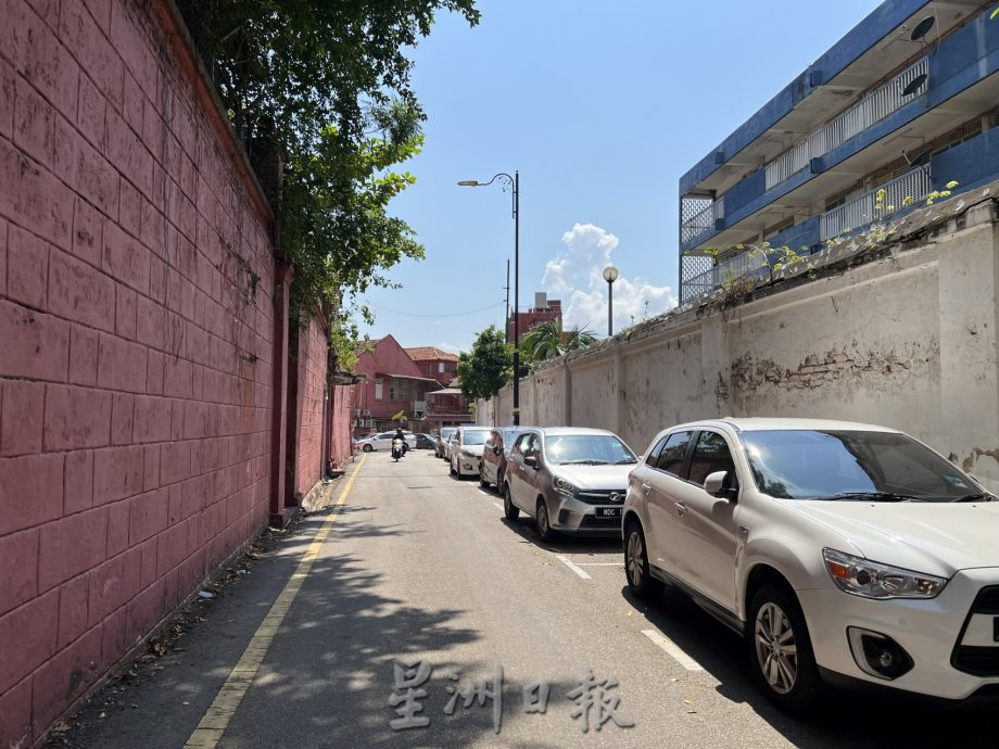 世遗核心区最“失落” 旧法庭建筑沦废墟