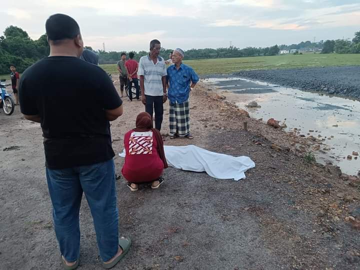 东:3名男子在树下避雨,不幸被雷击中,导致1人死亡,2人受伤。