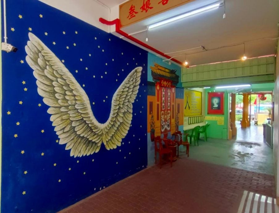 东游记：直凉老人院规模完善壁画多 吸引外区巴士团慈善行