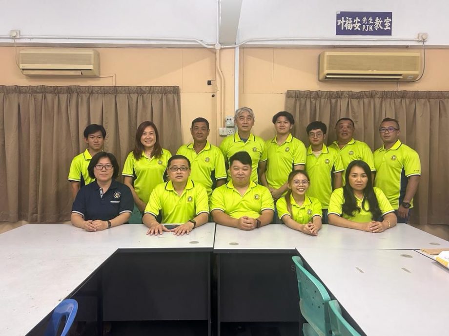 东：甘马挽挽华校友会配合该校百年校庆庆典，将于7月14日主办“挽华百年校庆校友RUN”