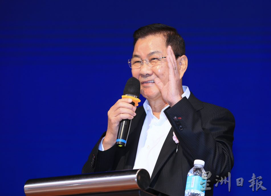 主文∕滨华百年校庆企业讲座逾千人出席