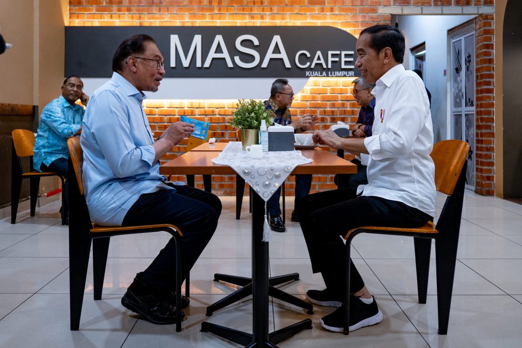 安华与印尼总统佐科威联合新闻发布会