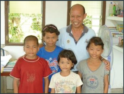 古晋喇沙基金会为穷苦学生免费补习