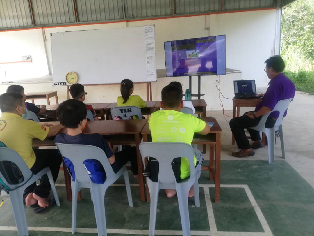 古晋喇沙基金会为穷苦学生免费补习