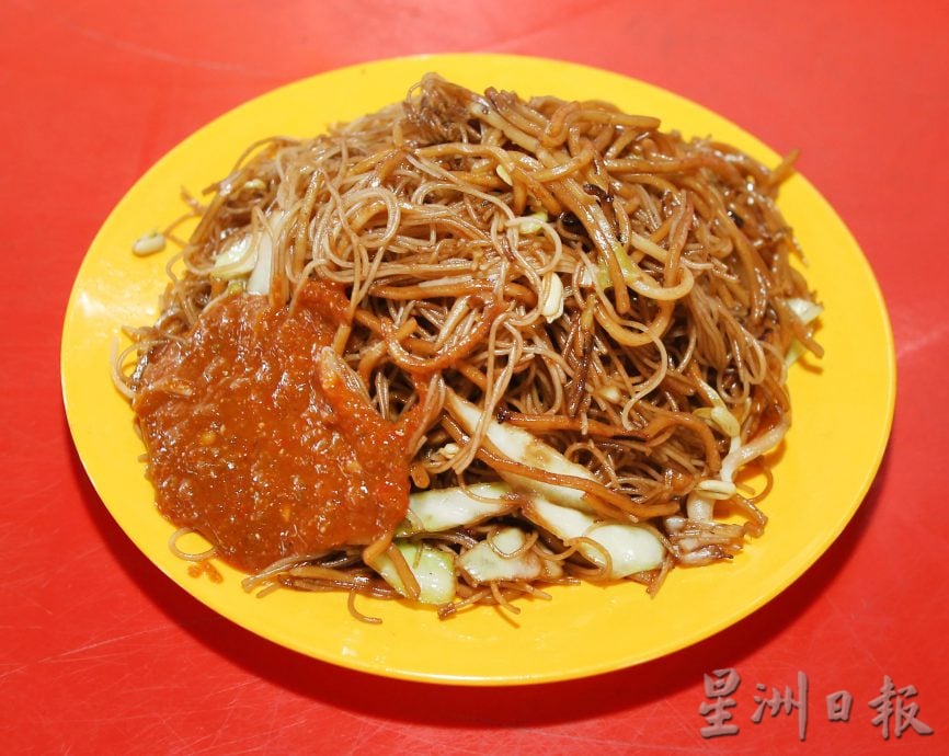 人气美食 | 炒粉配香辣酱料正！ 老字号经济炒粉街坊最爱
