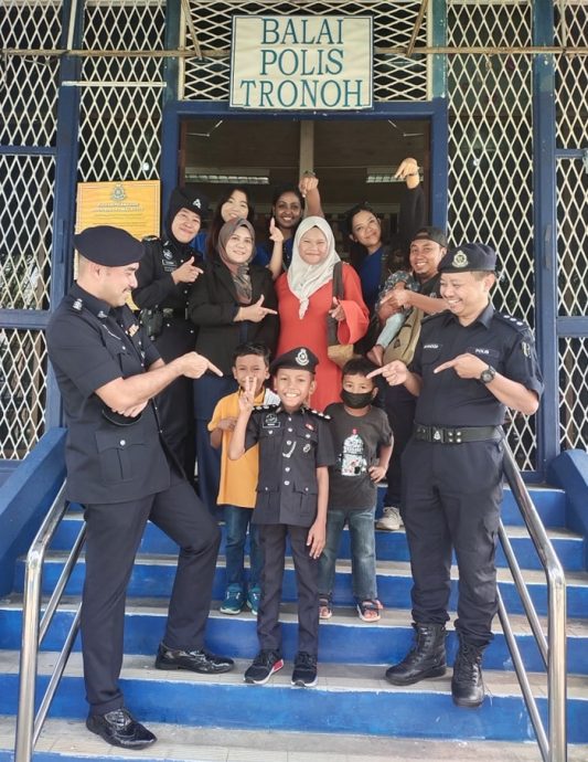 10岁患白血病儿童一圆警官梦