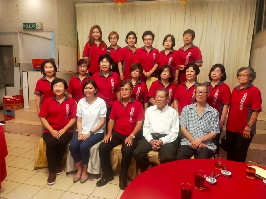 务边福建公会举办周年宴会和颁发奖励金
