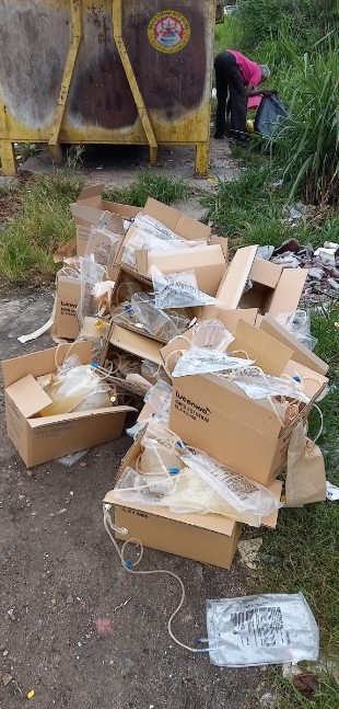 医用尿袋遭随处乱丢 牙也议会:这是我们的文化?