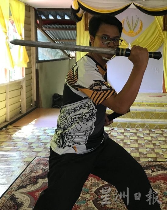 十八般武艺 | 注重动作连贯精准 马来武术可攻守能奇袭