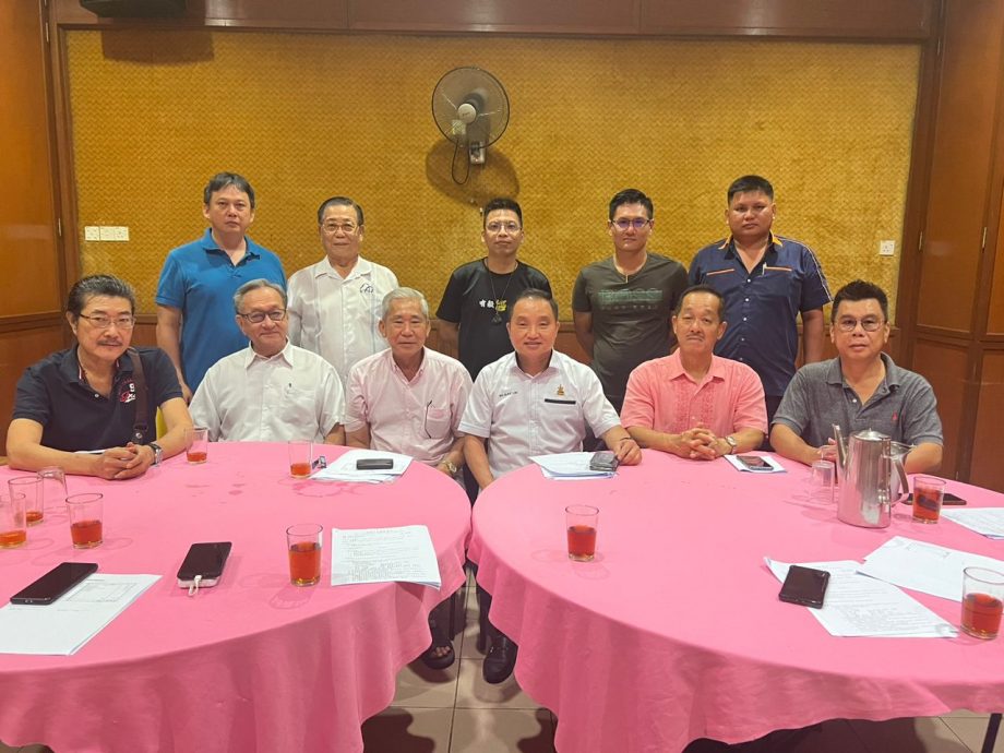 可做版头,版挤可压//大都会-适耕庄华团联谊会将在本月30日举办“适耕庄百年开埠历史文献”推介礼暨二周年纪念联欢晚宴。2图