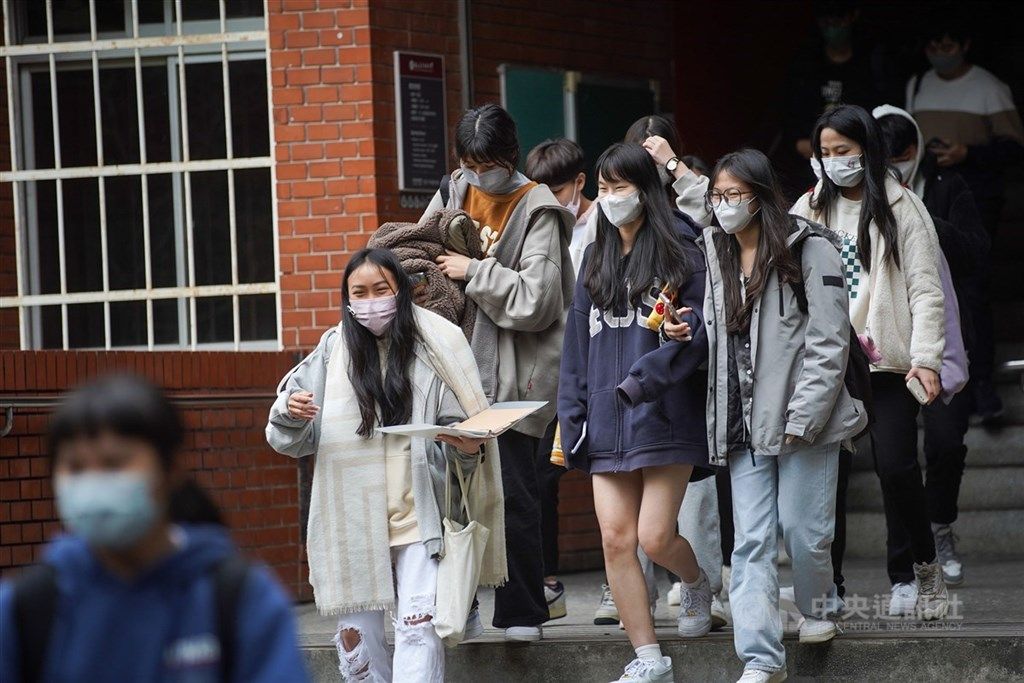 台大学申请入学缺额1.6万个 创历年新高