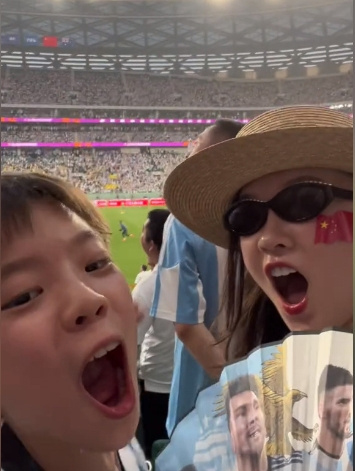 嗯哼路边买到梅西签名照 杜江灵魂发问:是真迹?