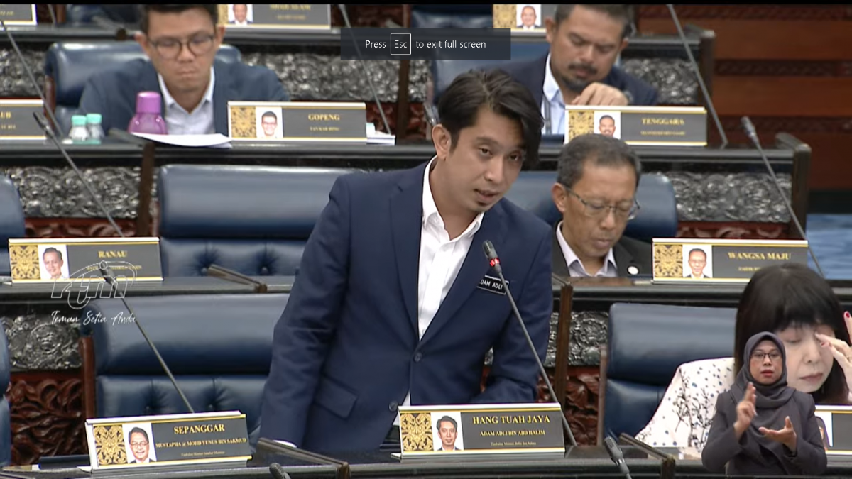 青体部阿当阿里:优先升级青年体育馆和金宝青年之友活动中心