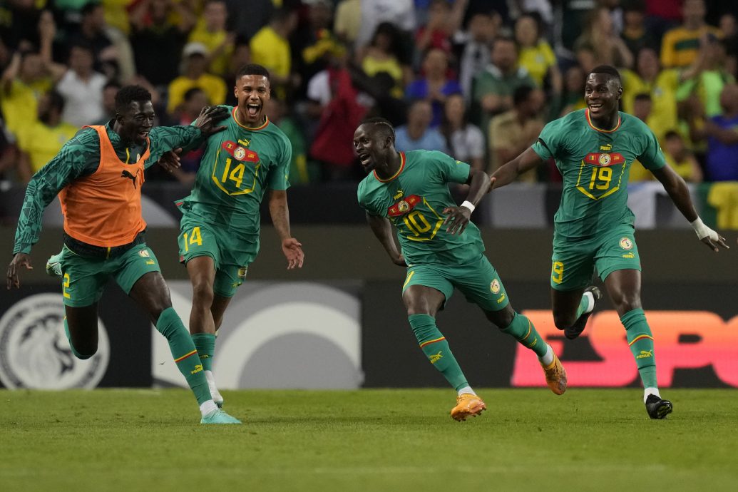 国际足球友谊赛| 分别不敌(塞内加尔)哥伦比亚 巴西(德国)双雄齐翻车