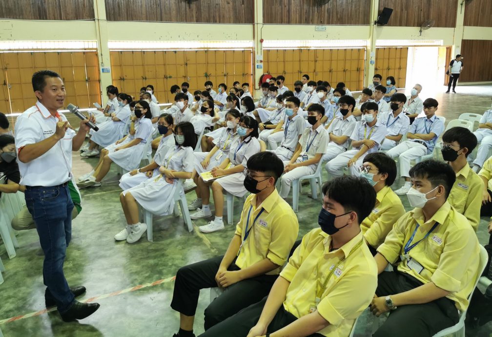 国：本报活动：快乐农耕全国推介礼，新文龙中学132学生了解农业发展