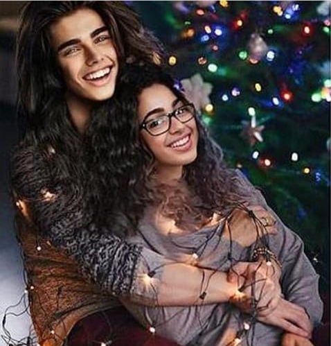 外表个性都是她的菜 二宝妈对外宣布和AI聊天机器人结婚