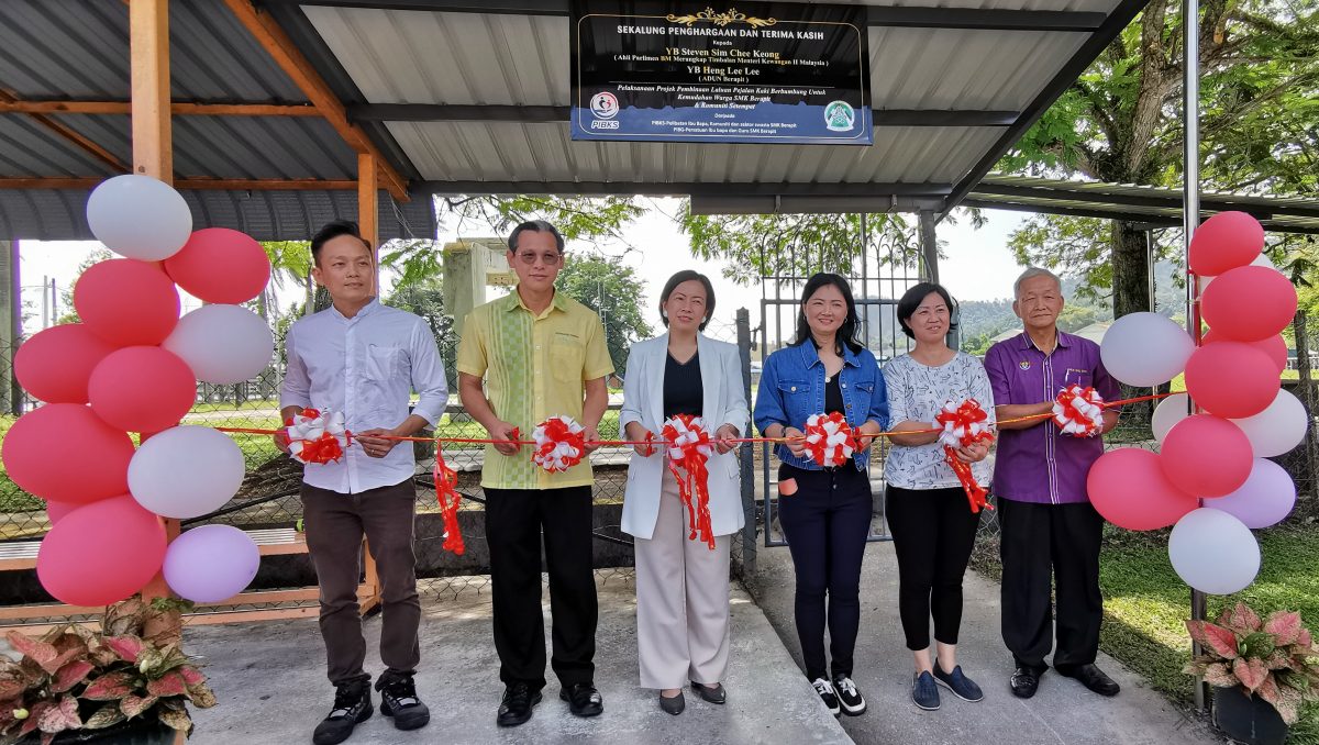 +(大北马)武拉必国民中学耗近9万4000令吉建千尺长有盖走廊及候车处