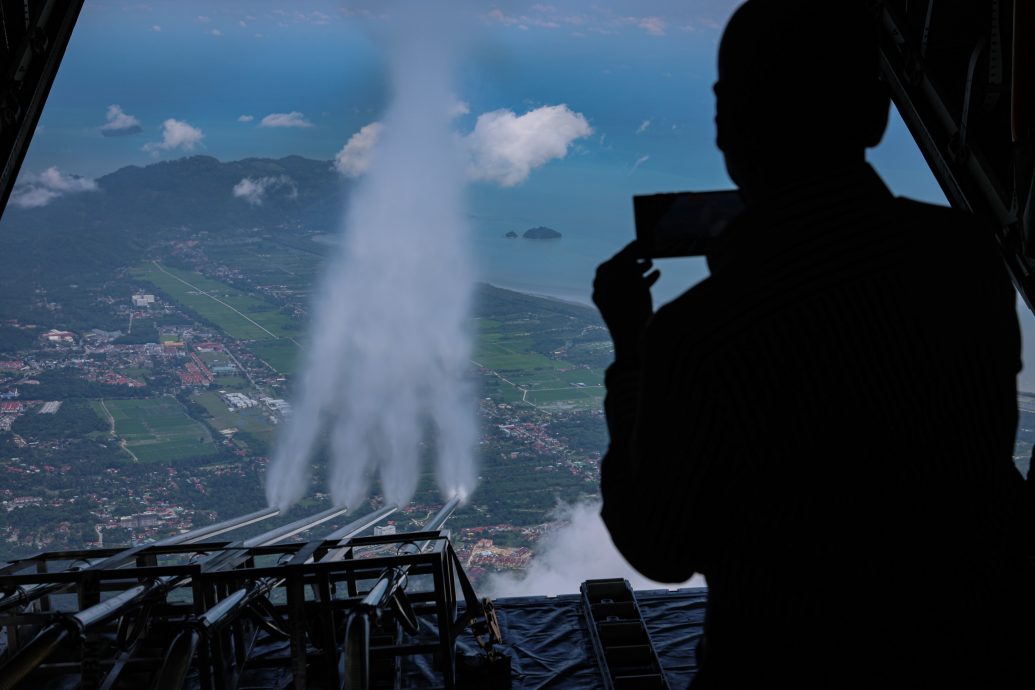 槟2水坝次轮人造雨  