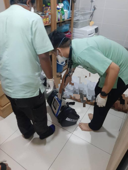 大都会 /华裔男子如厕晕倒，不幸身亡 