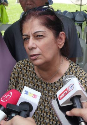 大都会 /旺阿兹莎和罗希达巡视敦拉萨镇金鱼村重组计划 