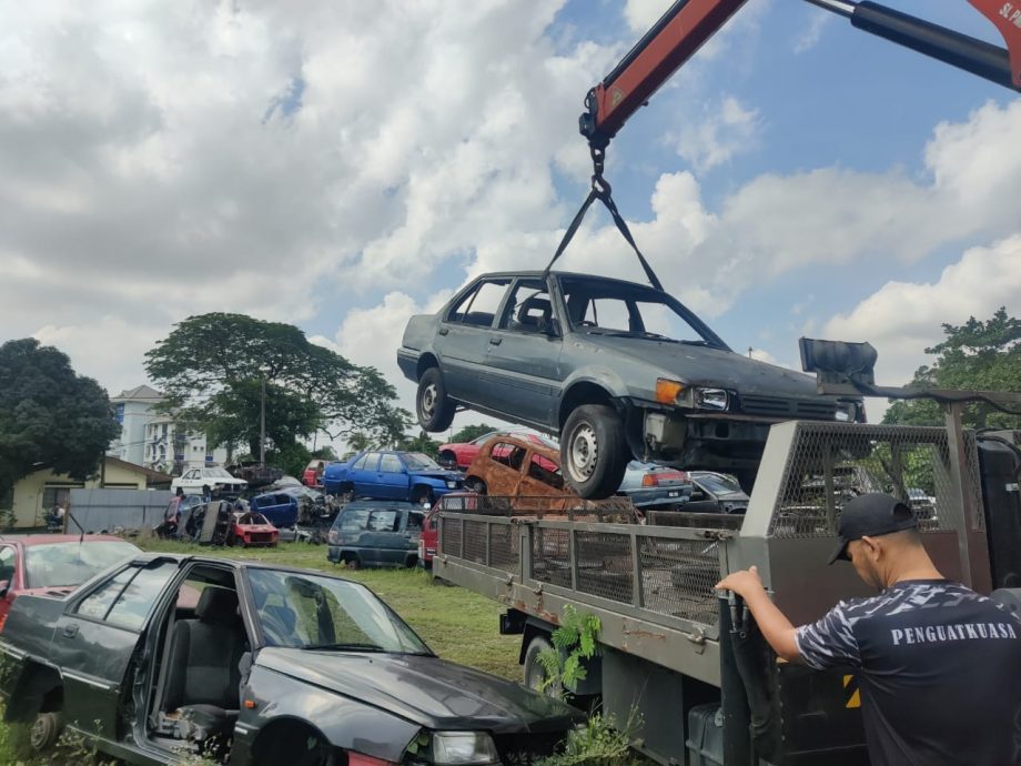 大都会备/刘贵城废车民生／7图