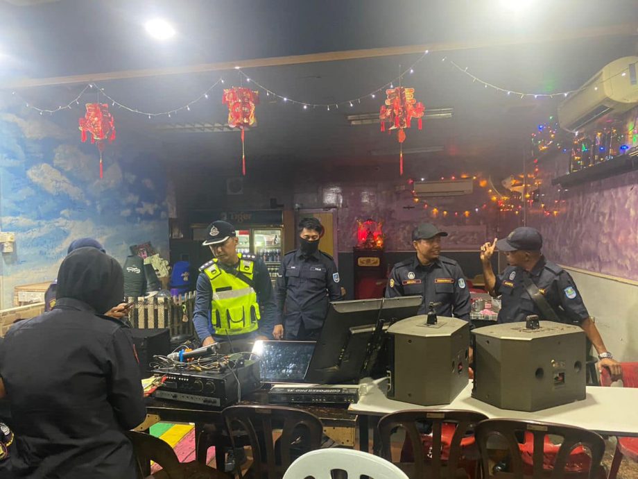 大都会/巴生市议会拉大队入岛 展开取缔行动/7图