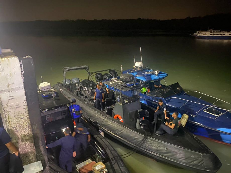 大都会/巴生市议会拉大队入岛 展开取缔行动/7图