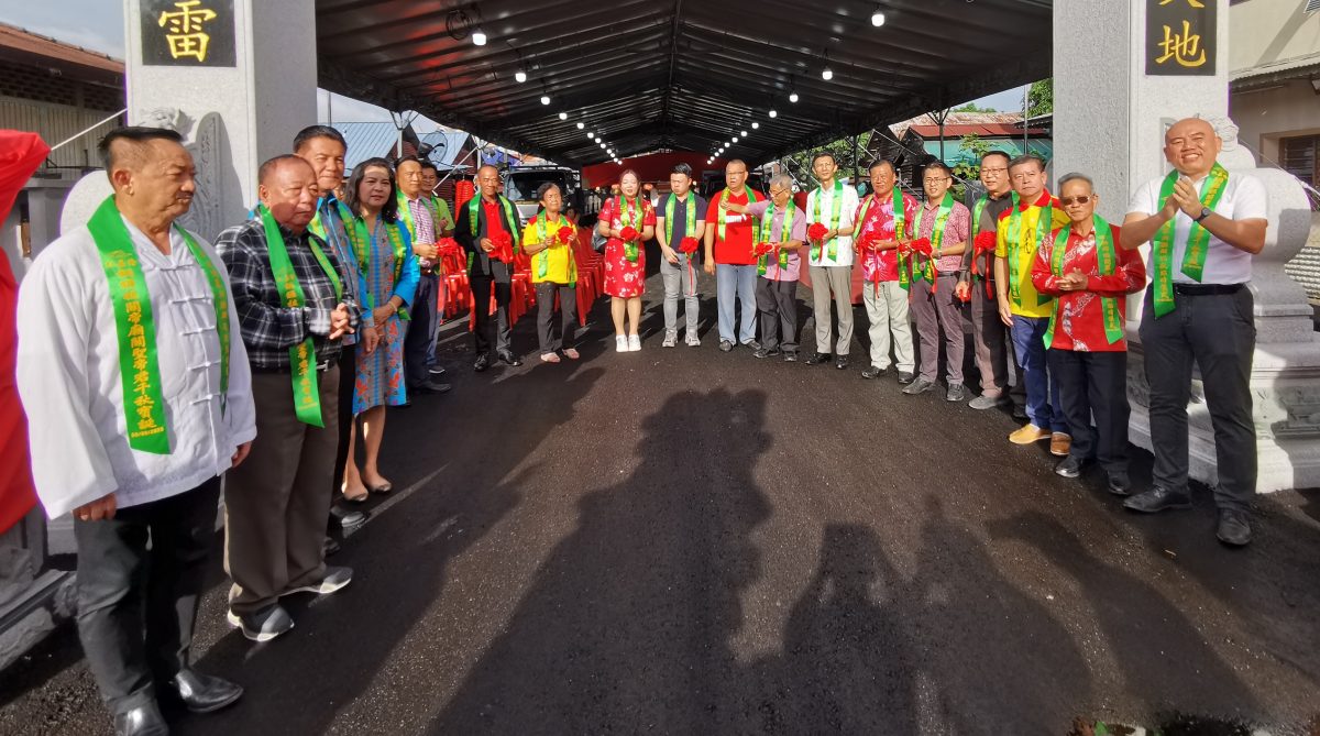 大都会/早报可以做头/仁嘉隆铜锣庙牌楼，举行开幕大典