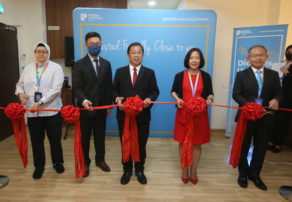 大都会/陈国伟为蕉赖友力花园班台医院洗肾部主持开幕仪式