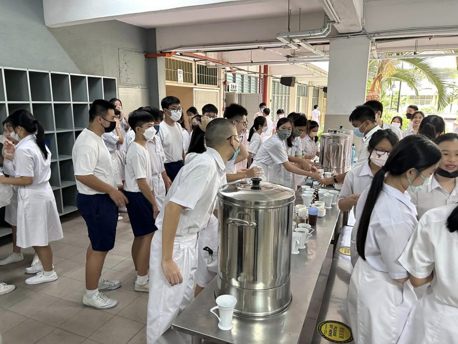 大都会/ME02头/兴华高一级联学生自治会煲凉茶