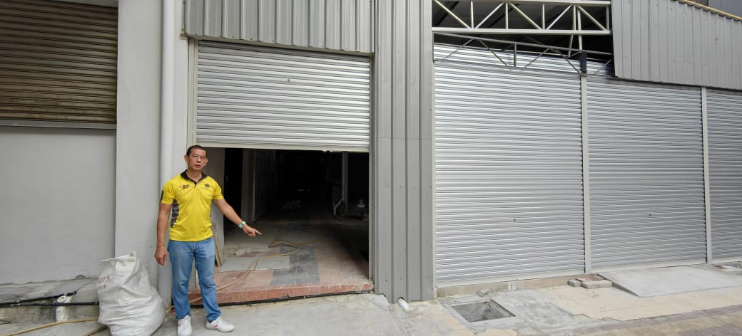 大都会/ME03头/步行道和五角基遭霸占 违法搭建成新建筑物