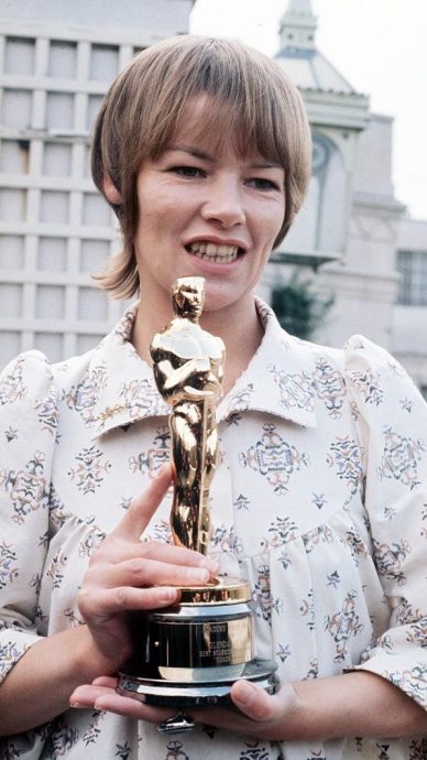 奥斯卡两度封后转战国会议员 87岁传奇女星格兰黛杰森病逝	