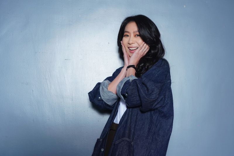 女神形象黑化|陈绮贞全面反击喊告 要锺成虎道歉1动划清界