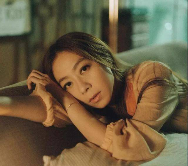 女神形象黑化|陈绮贞全面反击喊告 要锺成虎道歉1动划清界