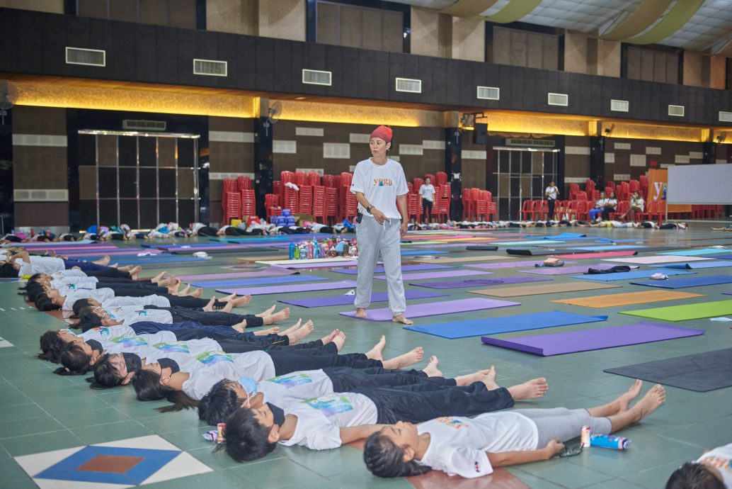 【善心美事】:銮250瑜伽爱好者推广聚集,健康运动、绿色环保