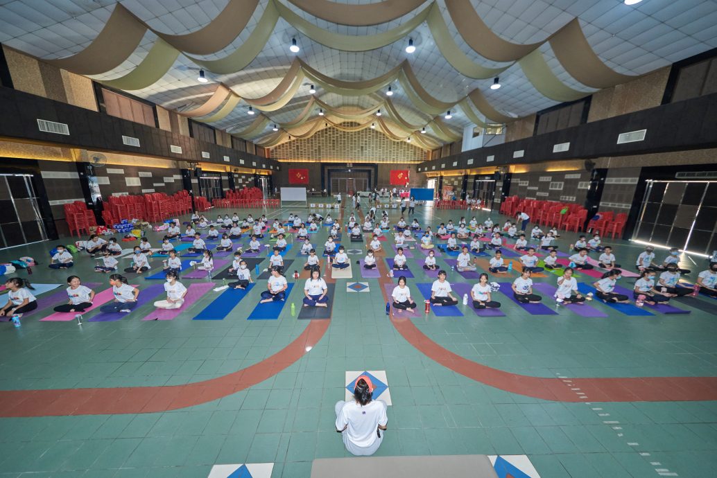 【善心美事】:銮250瑜伽爱好者推广聚集,健康运动、绿色环保