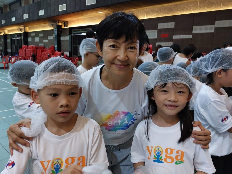 【善心美事】:銮250瑜伽爱好者推广聚集,健康运动、绿色环保