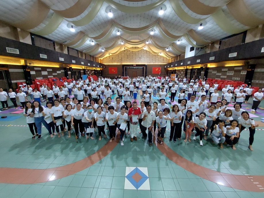 【善心美事】:銮250瑜伽爱好者推广聚集,健康运动、绿色环保