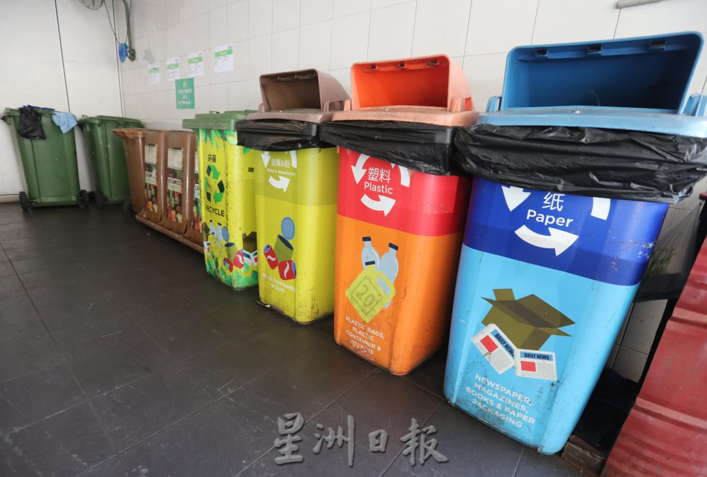 **已签发**柔:封面:【特稿】:垃圾分类意识虽提升,发展空间仍待加强