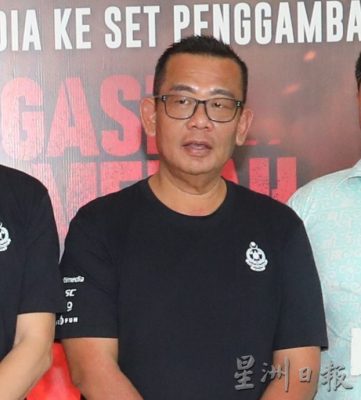 **已签发**柔:封面:致敬消拯英雄,《Legasi Wira Merah》50%场景依斯干达大马影城拍摄