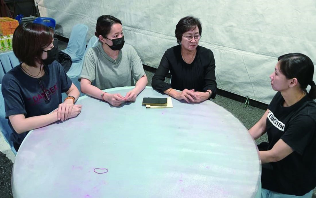 **已签发**柔：第二版头条：疑遭撞后逃骑士魂断回家路，永远吃不到孩子送的生日蛋糕！