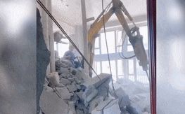 广东土豪买下2楼42户“打通”墙体裂开 楼上300户居民吓傻撤离