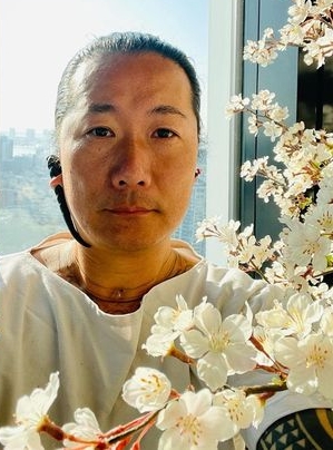 广末凉子家长日露面全程笑脸 再爆曾偷情已婚韩星成河